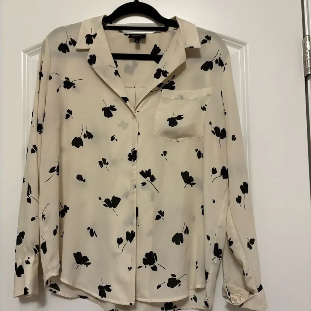 Who What Wear Ivory Blouse with Black Floral Pattern